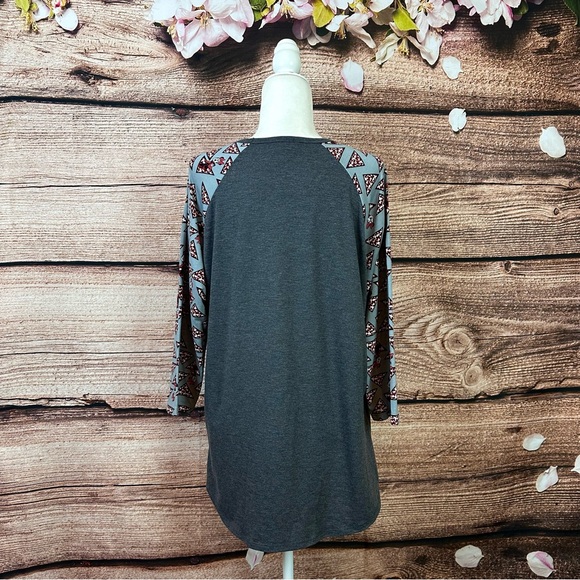 SOLD 🛍️ LulaRoe Women’s Grey Red Mickey Mouse Bow Printed Top Tunic Plus 2XL - Picture 7 of 8